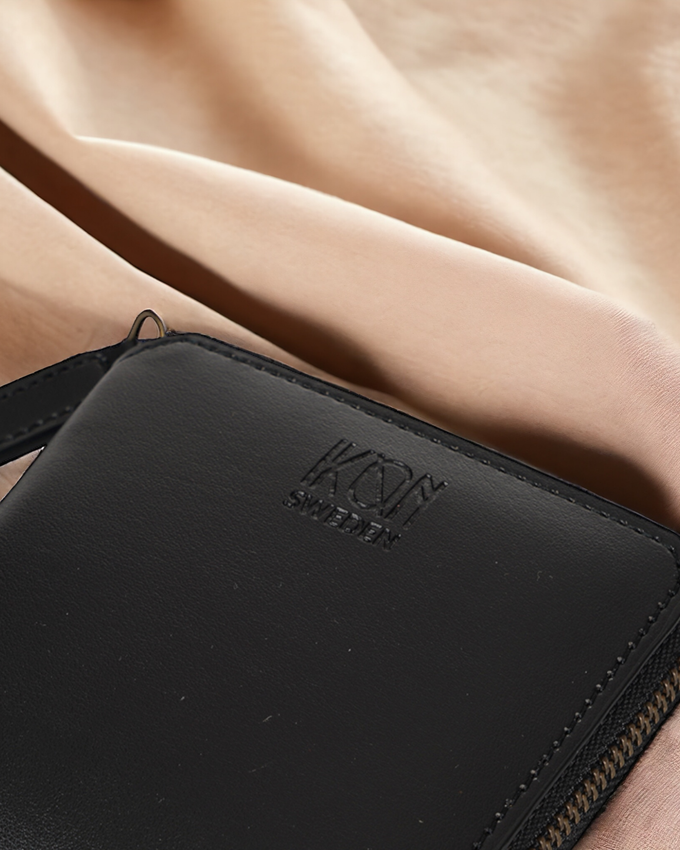 Kivik Small Zip Wallet
