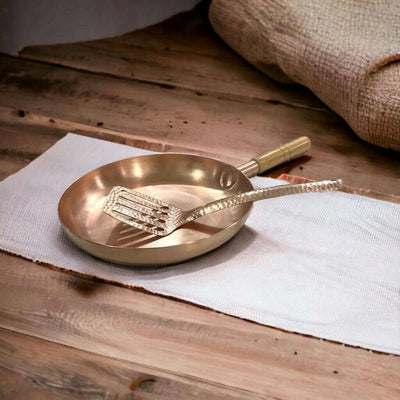 10" Round Plain Copper Pan with Matte Finish, Wood Handle and Spatula
